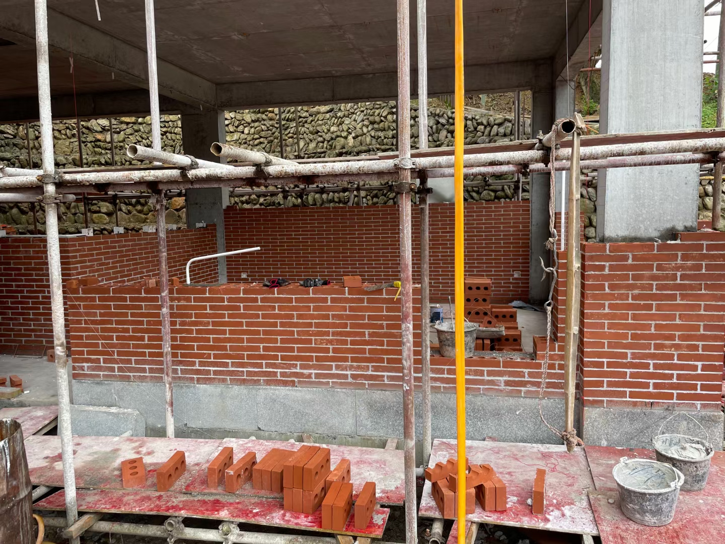 益陽(yáng)市湘陶建筑材料有限公司,益陽(yáng)實(shí)心燒結(jié)磚銷(xiāo)售,古建磚瓦銷(xiāo)售,文化磚哪里好